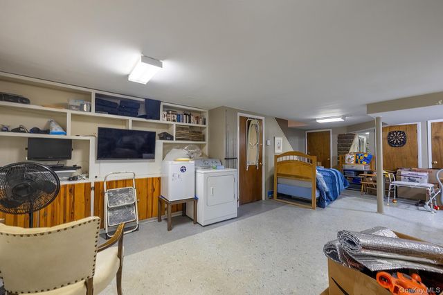 158 Rolling Way, Peekskill, NY 10566