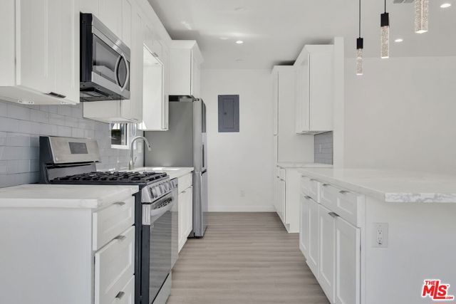 3021 Wellington Road, Los Angeles, CA 90016