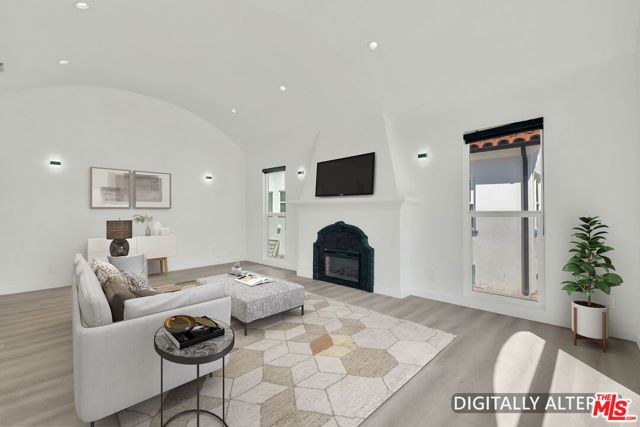 3021 Wellington Road, Los Angeles, CA 90016