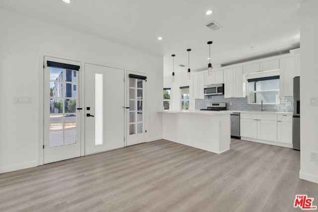 3021 Wellington Road, Los Angeles, CA 90016
