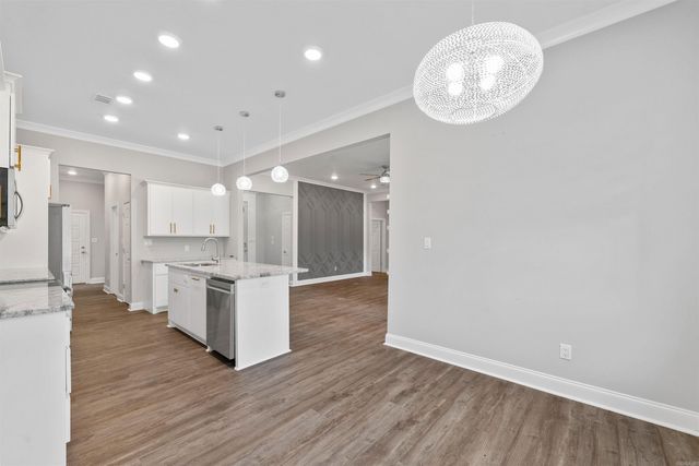 7926 S Shoreline Boulevard, Benton, AR 72019