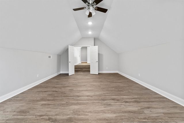 7926 S Shoreline Boulevard, Benton, AR 72019