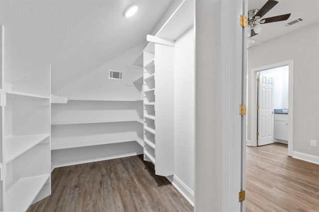 7926 S Shoreline Boulevard, Benton, AR 72019