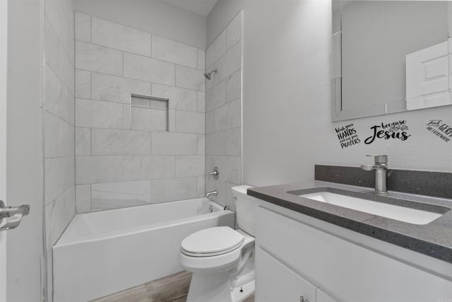 7926 S Shoreline Boulevard, Benton, AR 72019