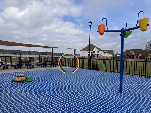 7926 S Shoreline Boulevard, Benton, AR 72019