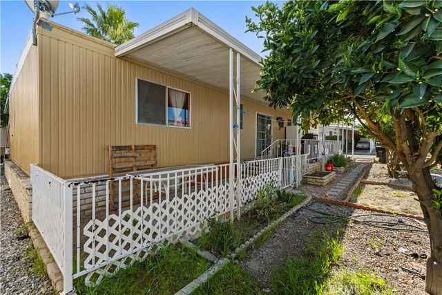 881 N Lake st 313, Hemet, CA 92544