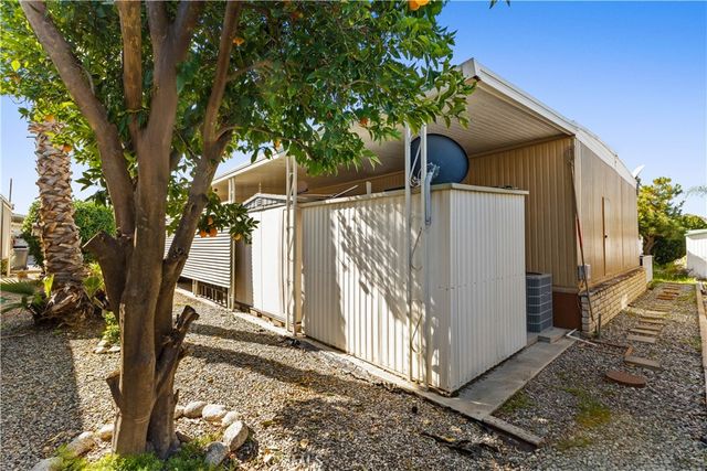 881 N Lake st 313, Hemet, CA 92544