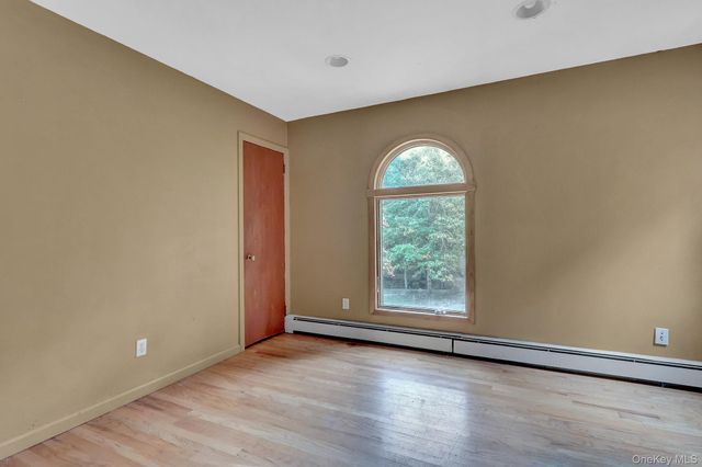 56 E Bartlett Road, Middle Island, NY 11953