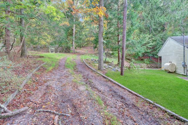 56 E Bartlett Road, Middle Island, NY 11953