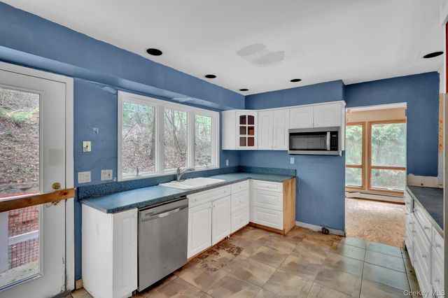 56 E Bartlett Road, Middle Island, NY 11953