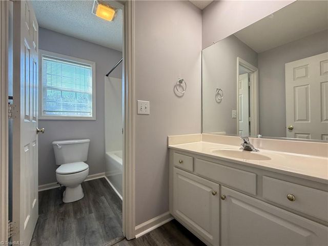 172 Cameron Way Circle, Winston-salem, NC 27103