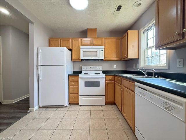 172 Cameron Way Circle, Winston-salem, NC 27103