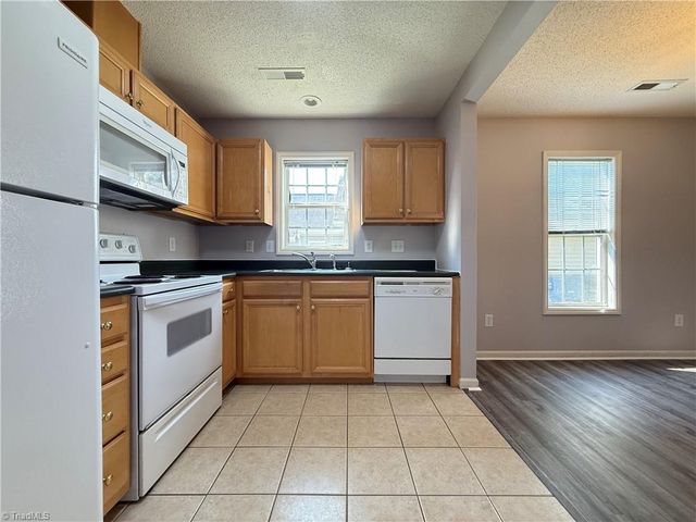 172 Cameron Way Circle, Winston-salem, NC 27103