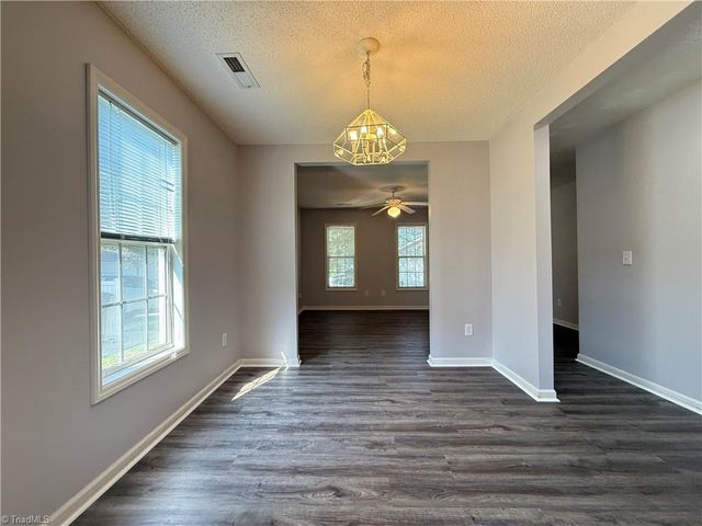 172 Cameron Way Circle, Winston-salem, NC 27103