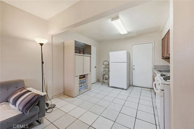 16445 Arrow Blvd, Fontana, CA 92335