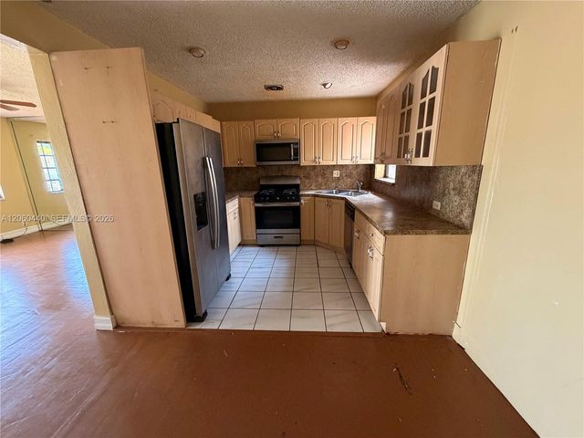 17950 NW 6th Court 1, Miami Gardens, FL 33169