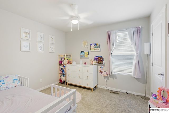 11615 Port Royal Drive, Papillion, NE 68046