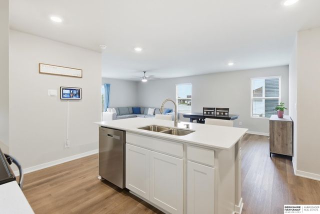 11615 Port Royal Drive, Papillion, NE 68046