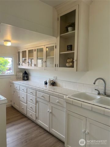 2123 S Wilkeson Street, Tacoma, WA 98405
