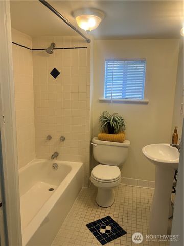 2123 S Wilkeson Street, Tacoma, WA 98405