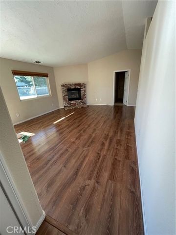 21150 Lone Eagle, Apple Valley, CA 92308