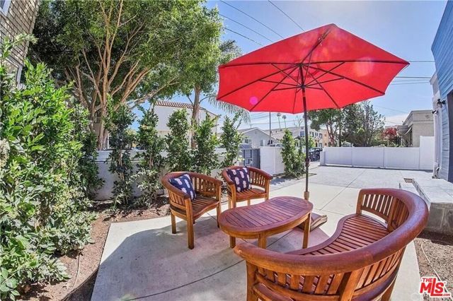 1719 E Florida Street, Long Beach, CA 90802