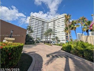 100 Golden Isles Dr PH9, Hallandale Beach, FL 33009