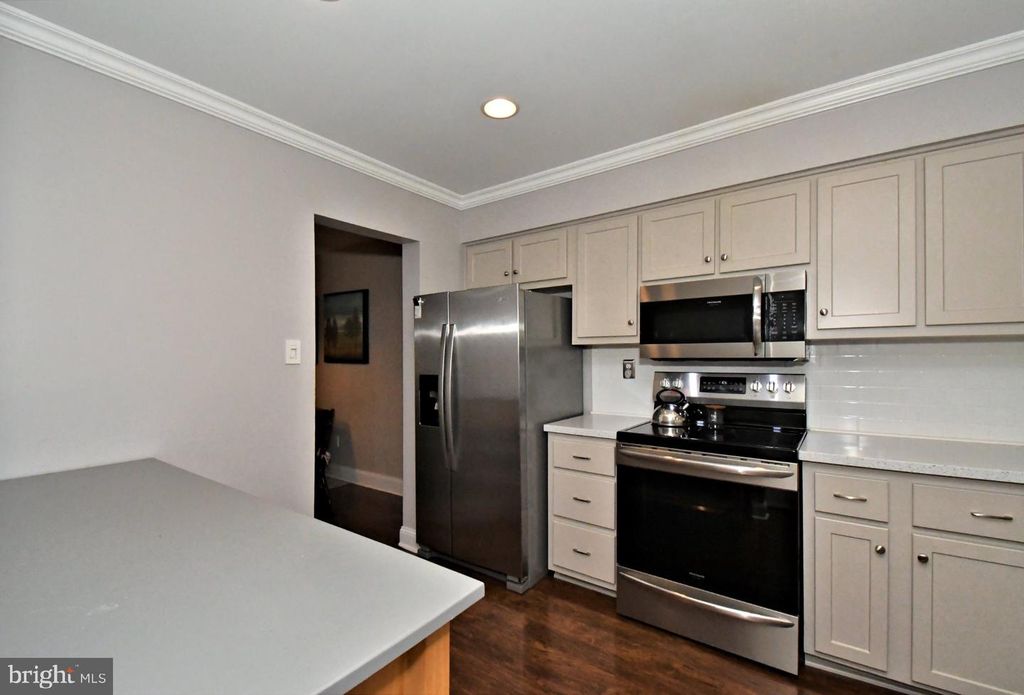 152 KNOX CT, SOUTHAMPTON, PA 18966 — photo 5