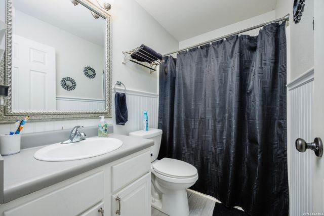 8218 Maloy Manor, San Antonio, TX 78250