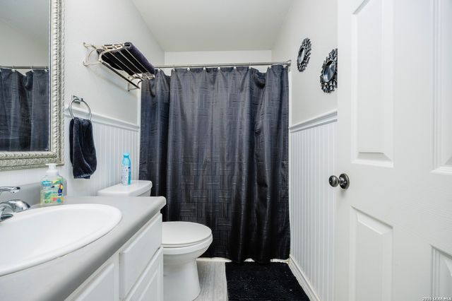 8218 Maloy Manor, San Antonio, TX 78250