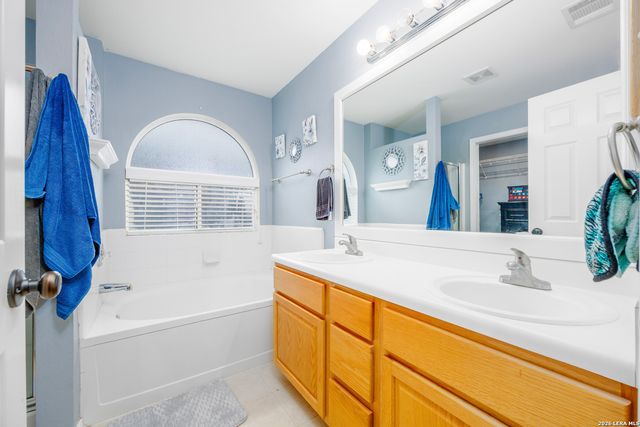 8218 Maloy Manor, San Antonio, TX 78250