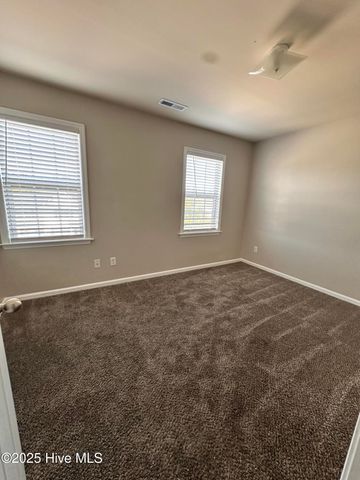 307 Caldwell Loop, Jacksonville, NC 28546