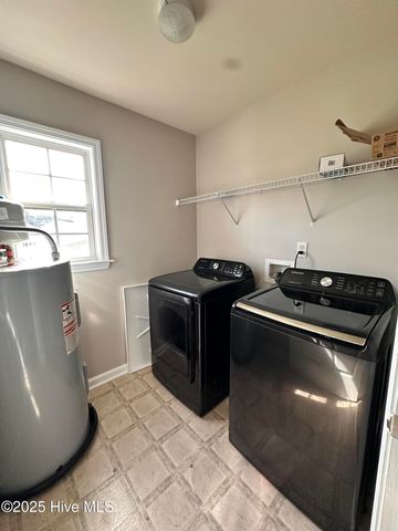307 Caldwell Loop, Jacksonville, NC 28546