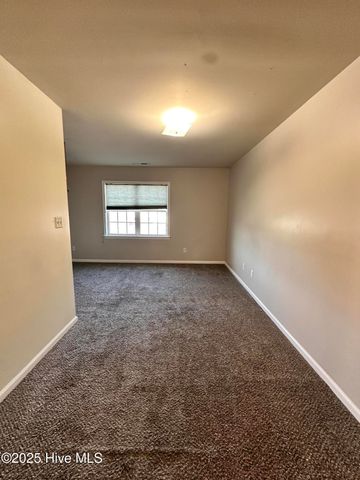 307 Caldwell Loop, Jacksonville, NC 28546