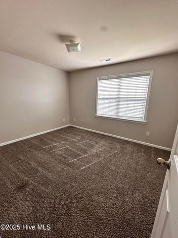 307 Caldwell Loop, Jacksonville, NC 28546