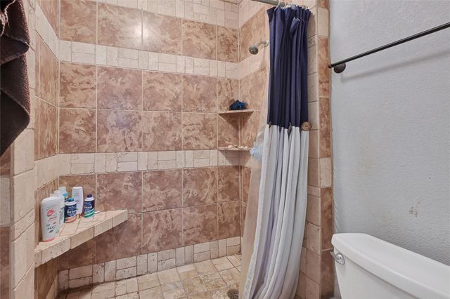 1100 N Heron Drive, Seabrook, TX 77586