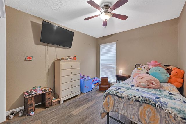 1100 N Heron Drive, Seabrook, TX 77586