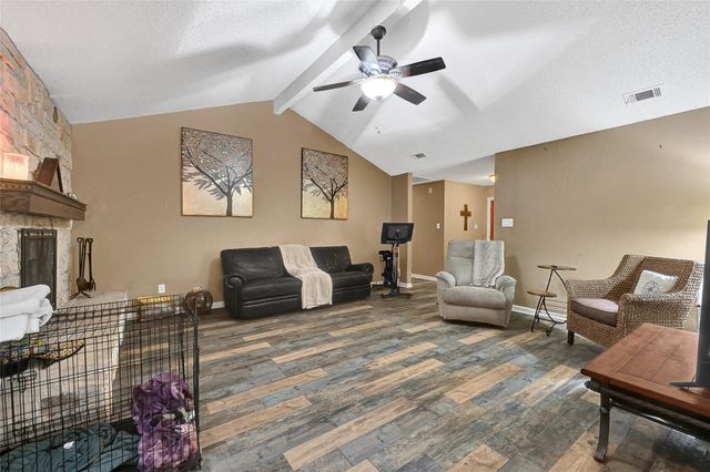 1100 N Heron Drive, Seabrook, TX 77586