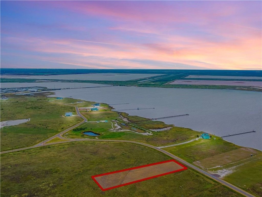 110 Dockside Dr, Rockport, TX 78382 — exterior