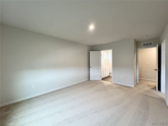 15 Grant Court, West Seneca, NY 14218