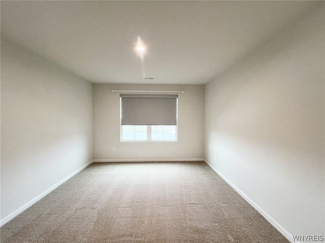 15 Grant Court, West Seneca, NY 14218