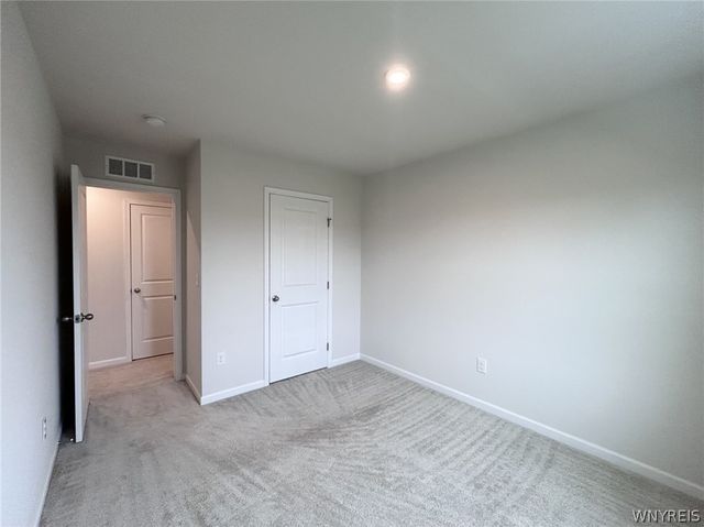 15 Grant Court, West Seneca, NY 14218