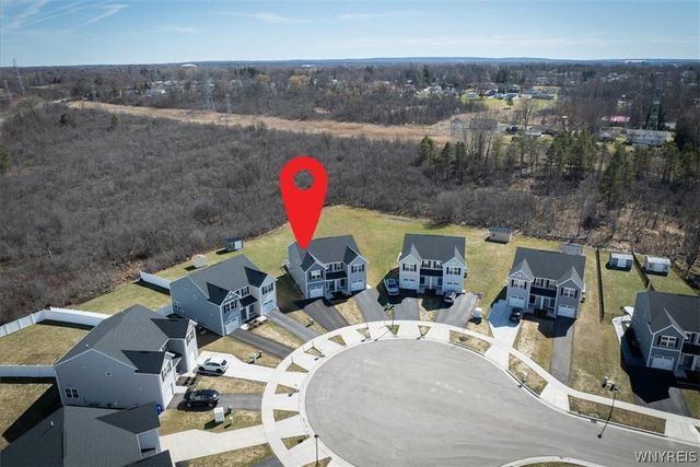 15 Grant Court, West Seneca, NY 14218