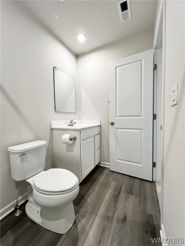 15 Grant Court, West Seneca, NY 14218