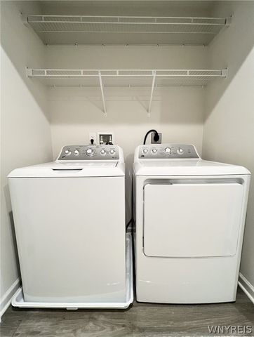 15 Grant Court, West Seneca, NY 14218