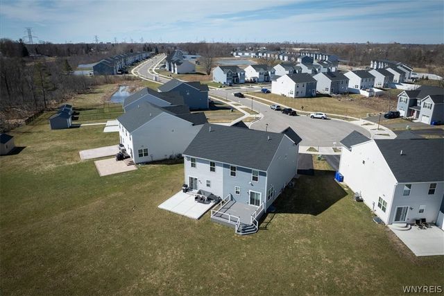 15 Grant Court, West Seneca, NY 14218