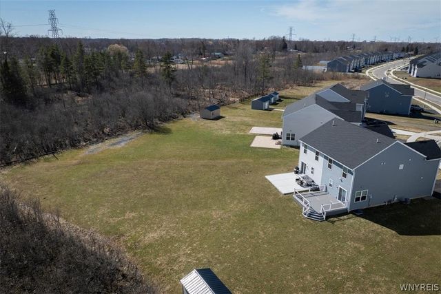 15 Grant Court, West Seneca, NY 14218