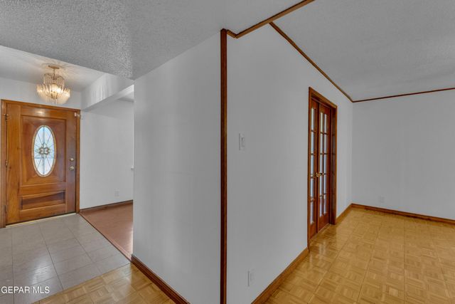 8021 MORLEY Drive, El Paso, TX 79925