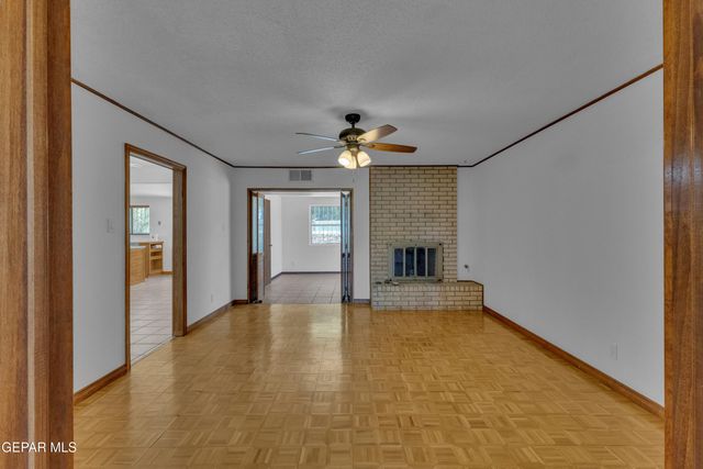 8021 MORLEY Drive, El Paso, TX 79925