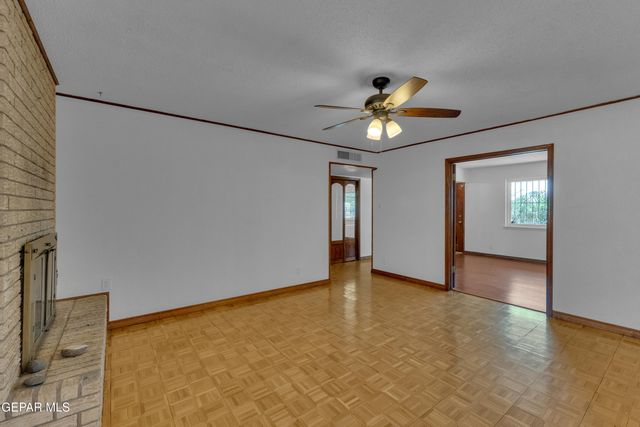 8021 MORLEY Drive, El Paso, TX 79925